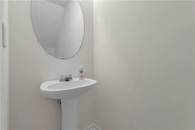 $235,000 | 127 Chastain Circle, Newnan, GA 30263