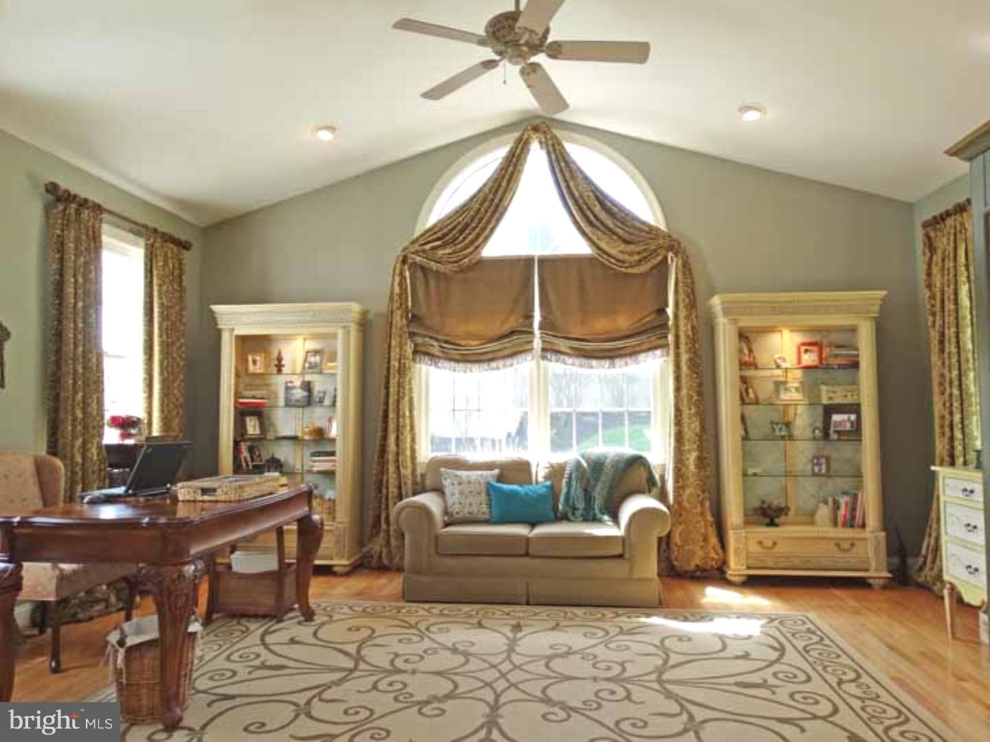 1048 South Kimbles Road Yardley, PA 19067 - Photo 15 of 24 Library