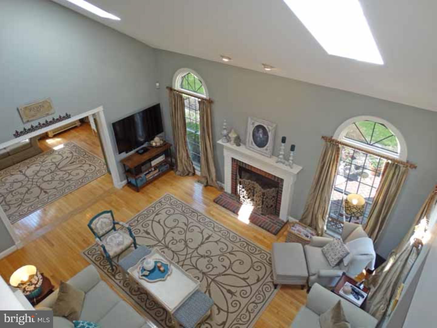 1048 South Kimbles Road Yardley, PA 19067 - Photo 16 of 24 Great Room