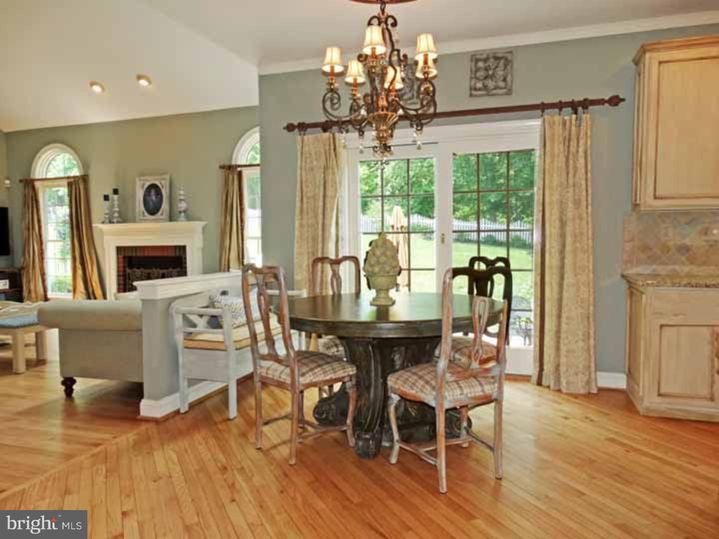 1048 South Kimbles Road Yardley, PA 19067 - Photo 5 of 24 Breakfast Room