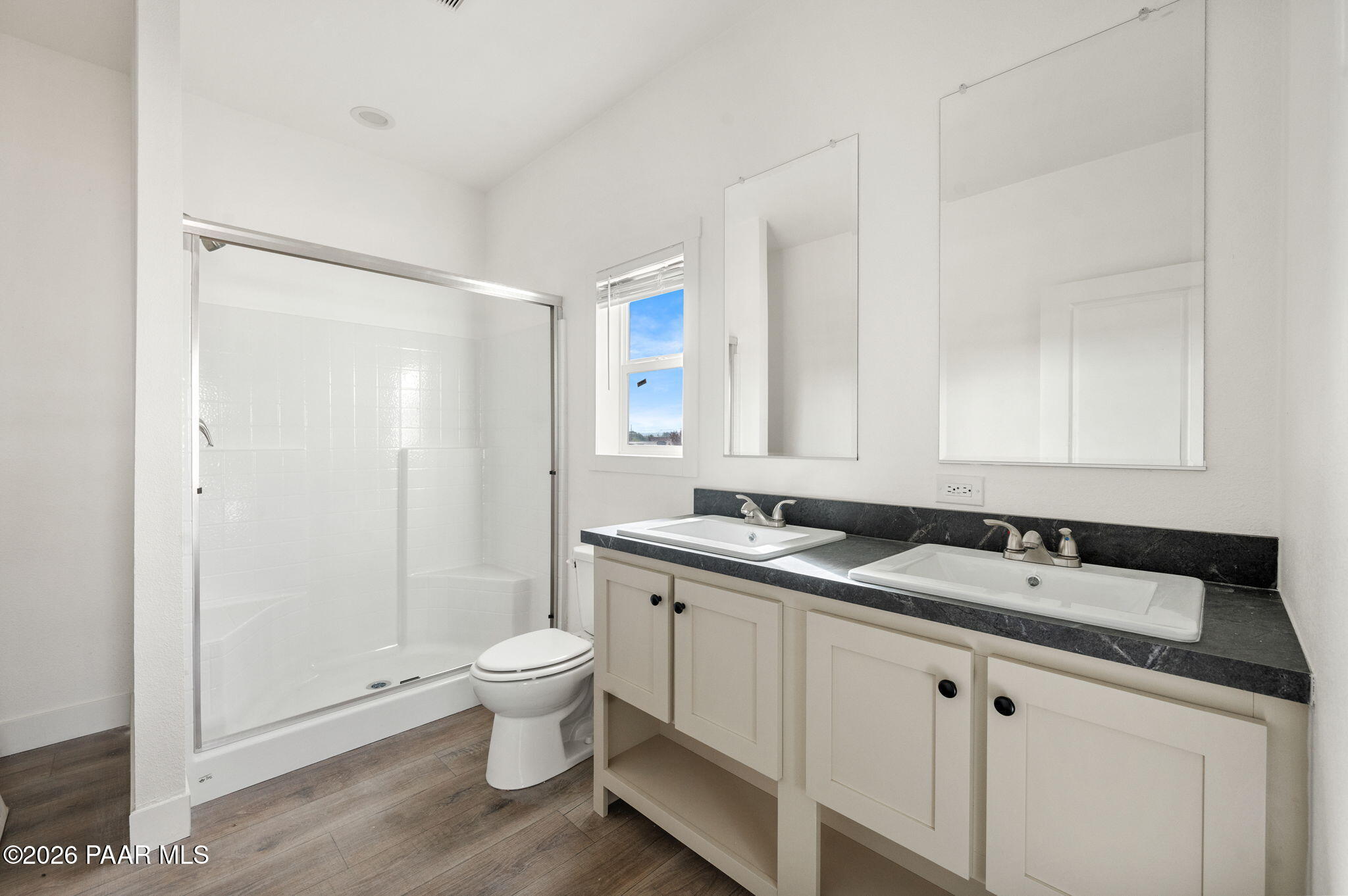 39 East Abra Road Paulden, AZ 86334 - Photo 12 of 18 21-Primary Bathroom_1