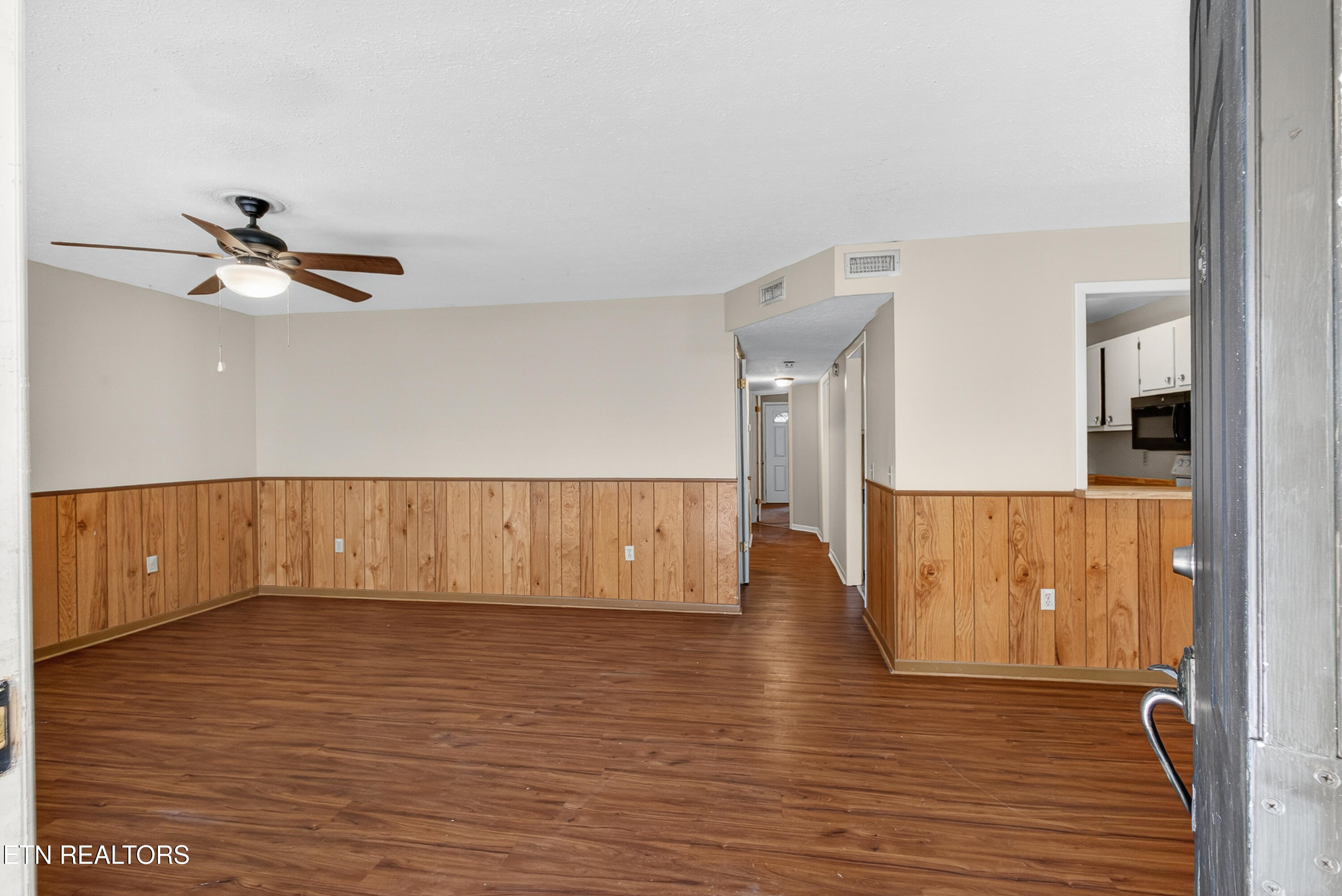 1426 Mountain Ranch Road, Unit F Newport, TN 37821 - Photo 3 of 23 Living room side