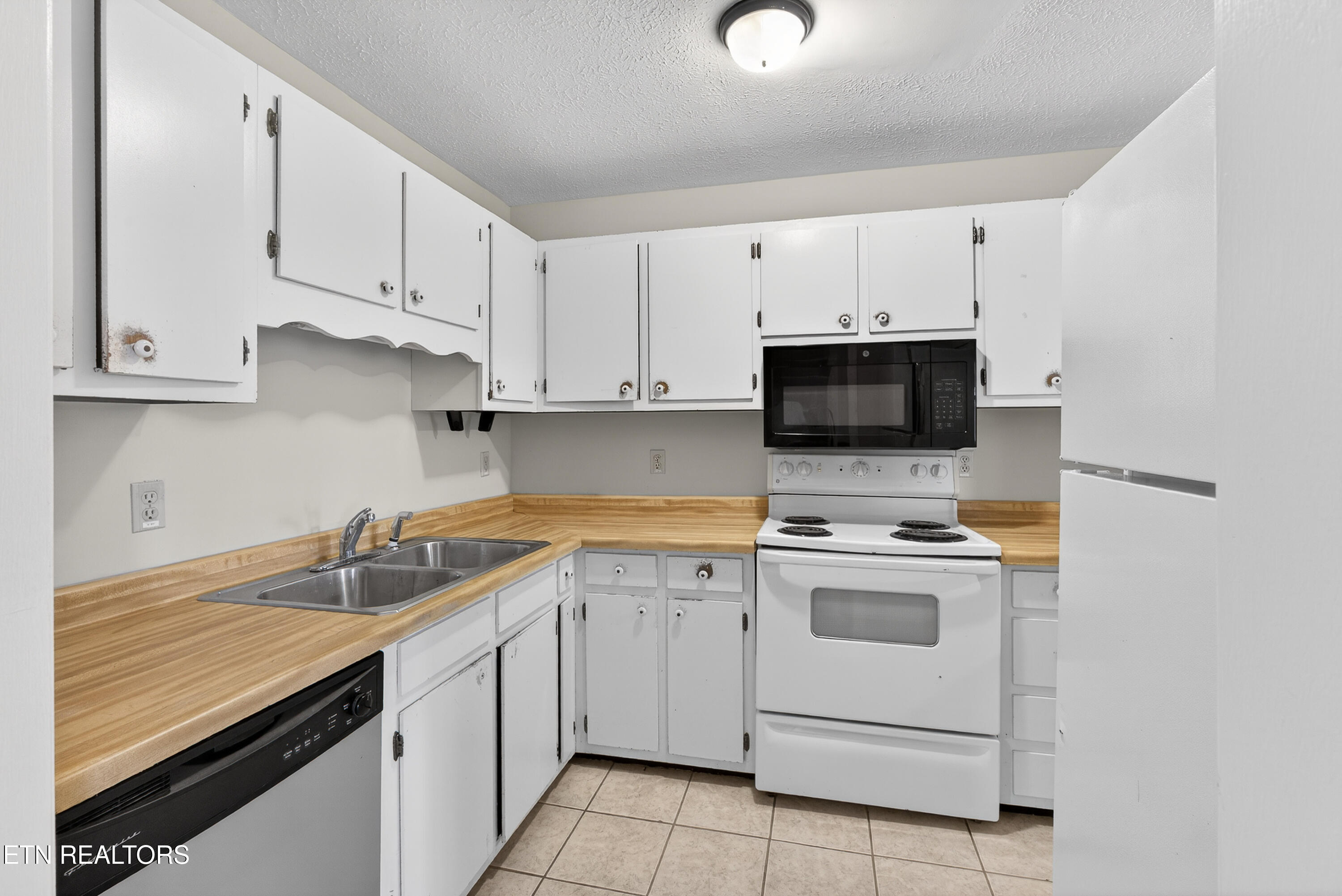 1426 Mountain Ranch Road, Unit F Newport, TN 37821 - Photo 6 of 23 Kitchen