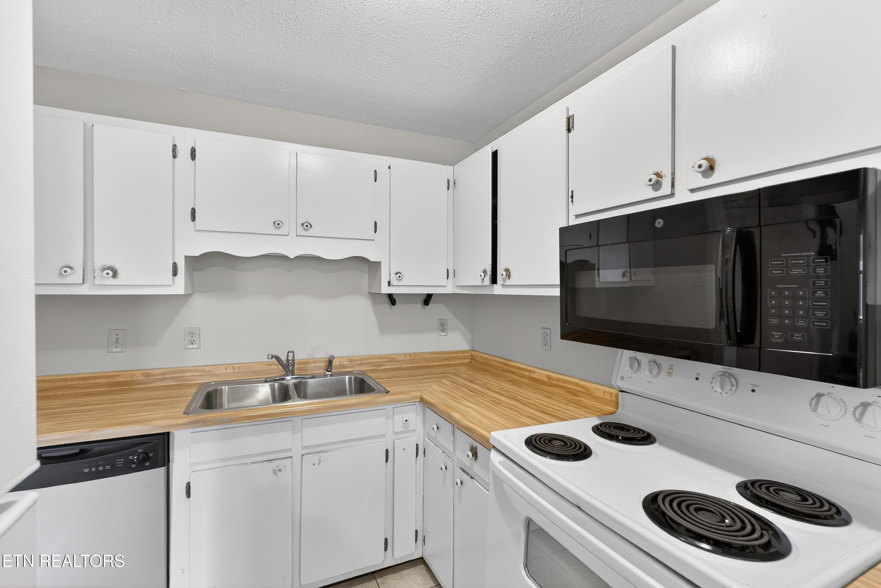 1426 Mountain Ranch Road, Unit F Newport, TN 37821 - Photo 8 of 23 Kitchen