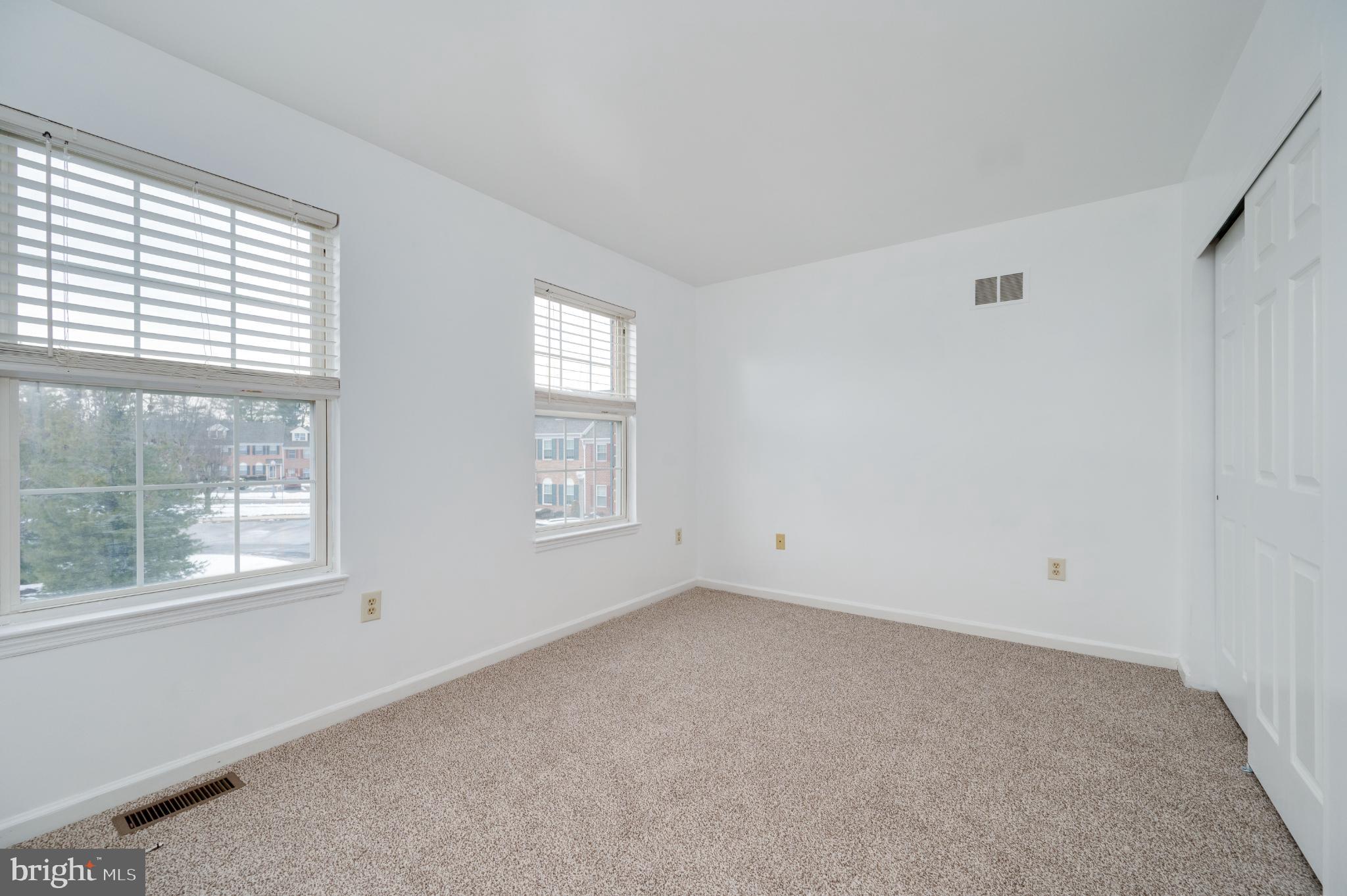 10 Chesterwood Circle Reading, PA 19607 - Photo 28 of 40 an empty room with a window