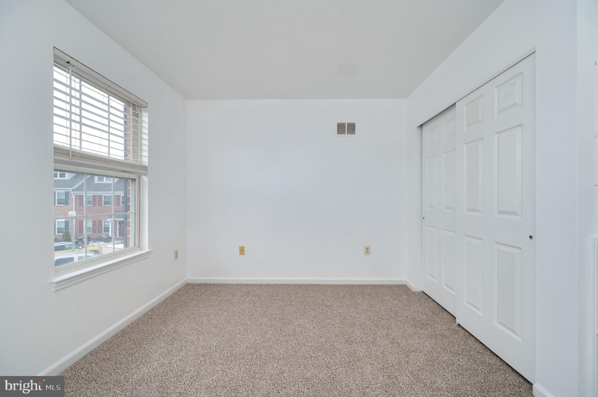 10 Chesterwood Circle Reading, PA 19607 - Photo 29 of 40 an empty room with windows