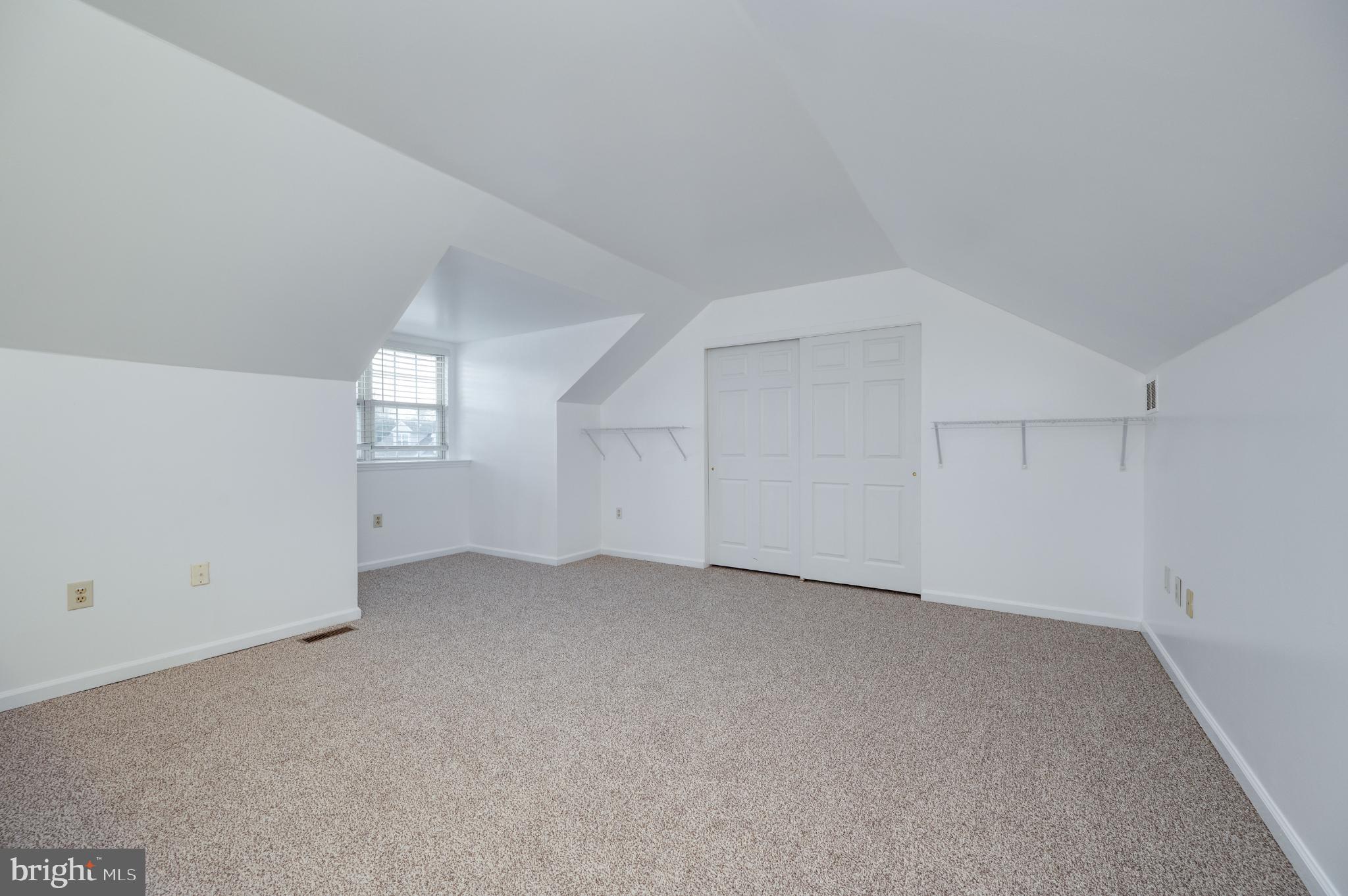 10 Chesterwood Circle Reading, PA 19607 - Photo 32 of 40 an empty room with windows