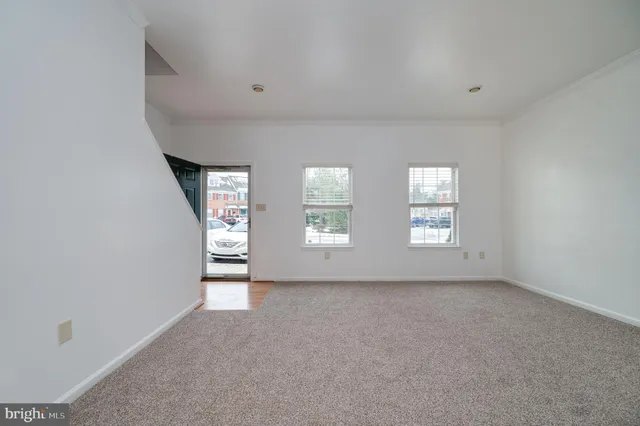 a view of empty room with window