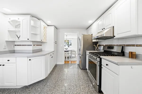 $1,899,000 | 17 Woodhaven Road, Newton, MA 02468