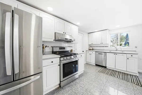 $1,899,000 | 17 Woodhaven Road, Newton, MA 02468