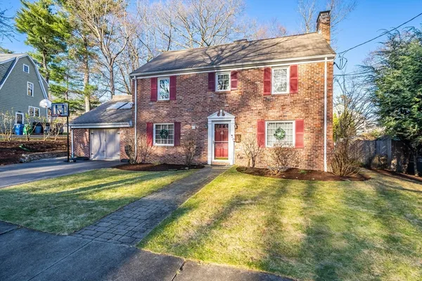 $1,899,000 | 17 Woodhaven Road, Newton, MA 02468
