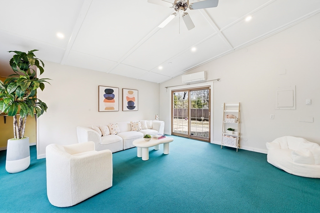 17 Woodhaven Road Newton, MA 02468 - Photo 23 of 41