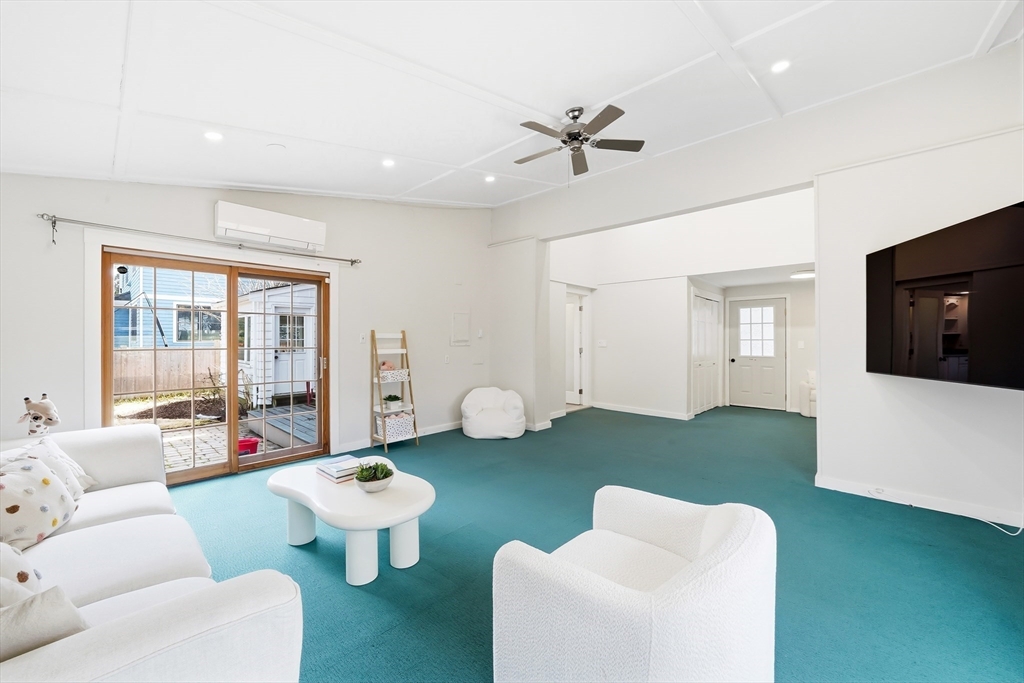 17 Woodhaven Road Newton, MA 02468 - Photo 24 of 41