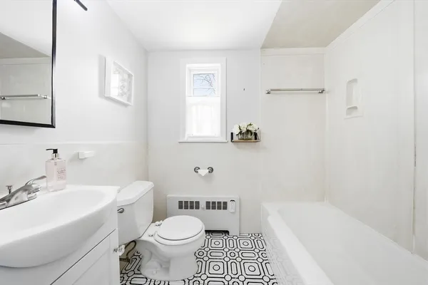 $1,899,000 | 17 Woodhaven Road, Newton, MA 02468