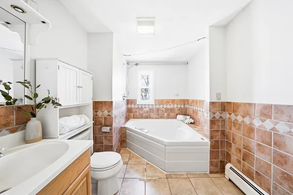 $1,899,000 | 17 Woodhaven Road, Newton, MA 02468