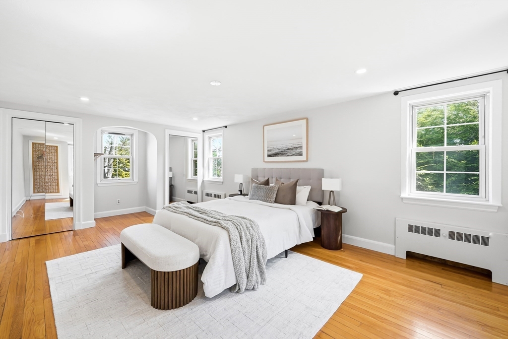 17 Woodhaven Road Newton, MA 02468 - Photo 4 of 41