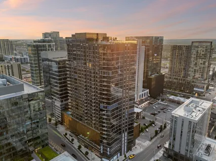 $1,125,000 | 1212 Demonbreun Street, Unit 815, Nashville, TN 37203