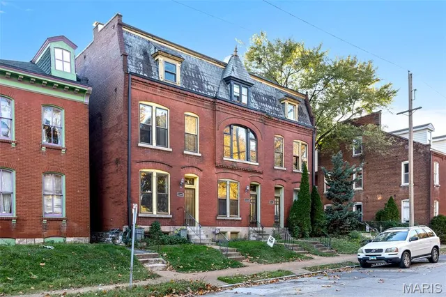 $149,000 | 2210 Wyoming Street, Unit A, St. Louis, MO 63118