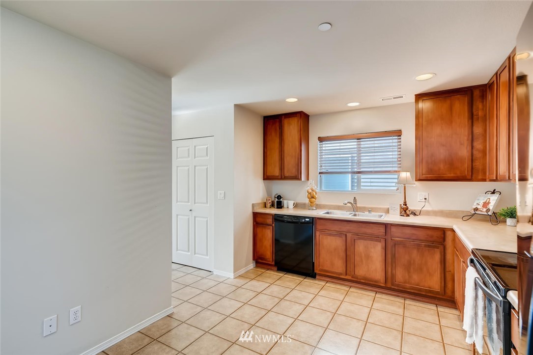 3094 Walker Road DuPont, WA 98327 - Photo 10 of 25 Gallery Image 10