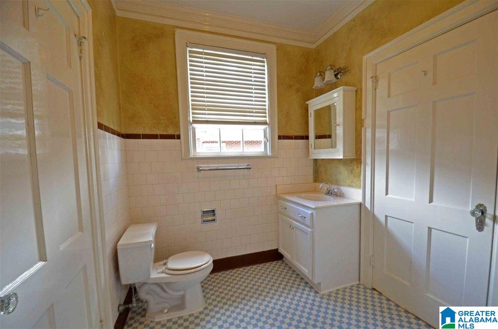 205 4th Street North Clanton, AL 35045 - Photo 22 of 37