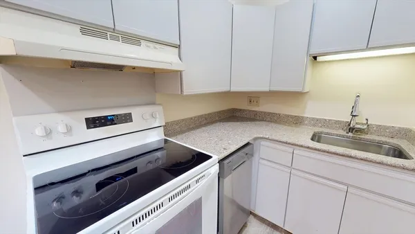 $1,950 | 15 Arizona Terrace, Unit 4, Arlington, MA 02474