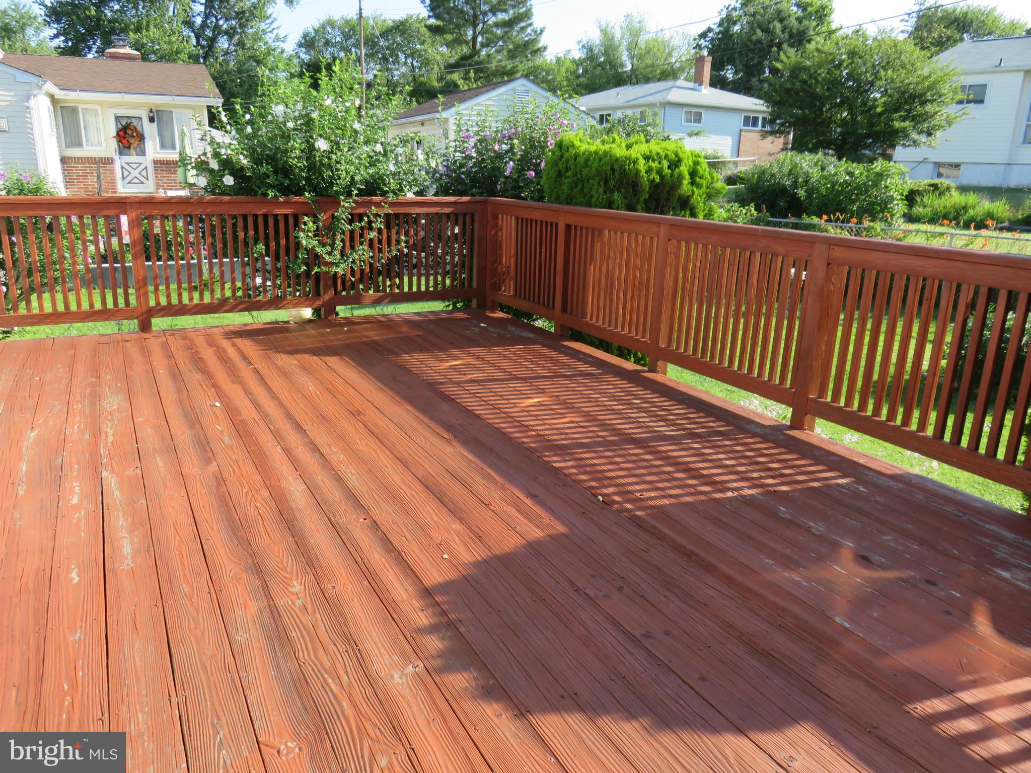 8815 Spring Road Baltimore, MD 21234 - Photo 20 of 30 Deck