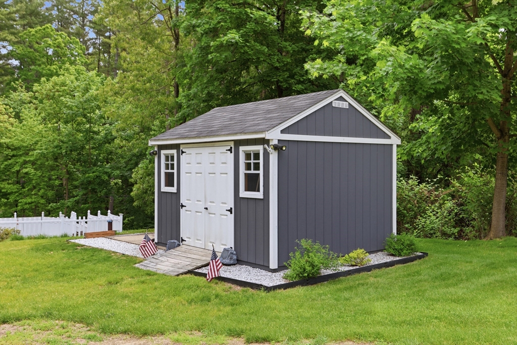 11 Mt Paul Road Tyngsborough, MA 01879 - Photo 6 of 42