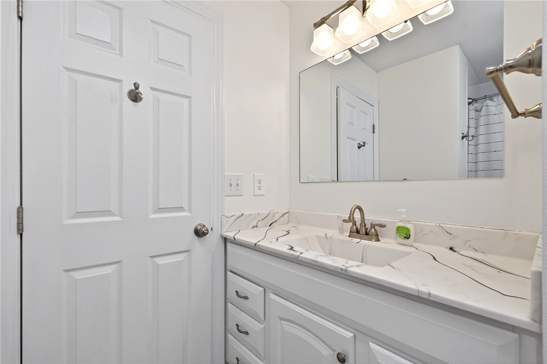 543 West Krepps Road Xenia, OH 45385 - Photo 26 of 41 The updated full bath located in the main hall is crisp and bright.