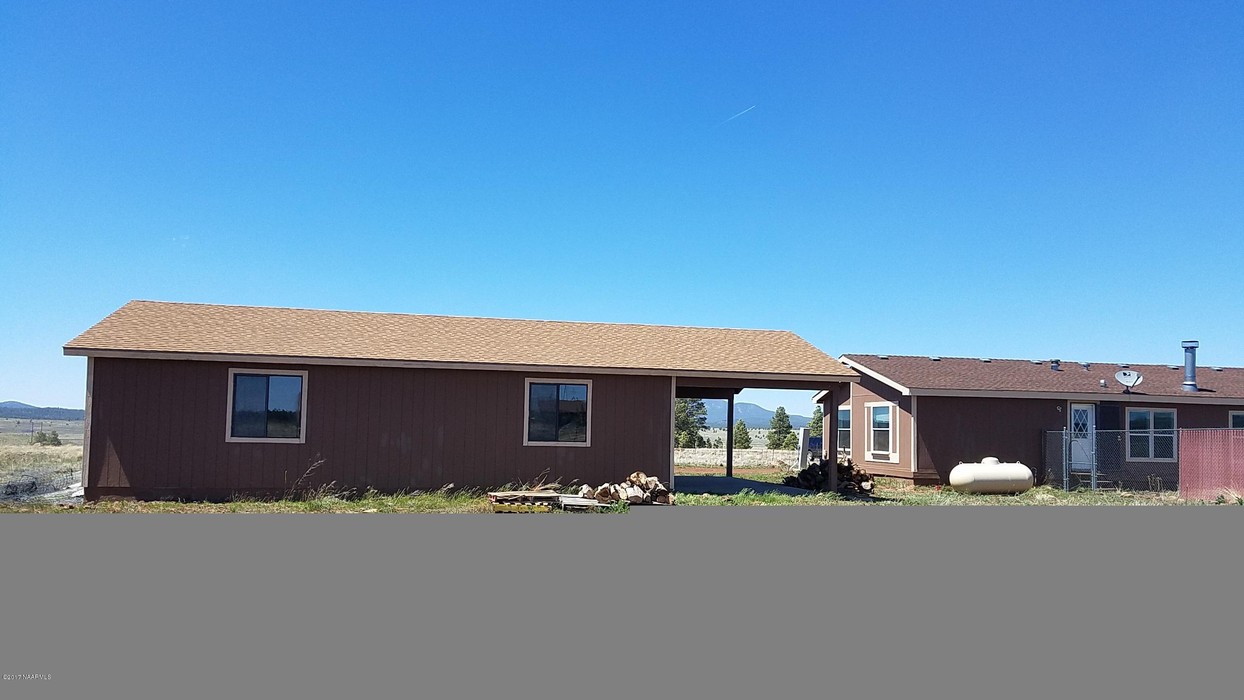 6193 Garland Prairie Road Parks, AZ 86005 - Photo 4 of 30 5