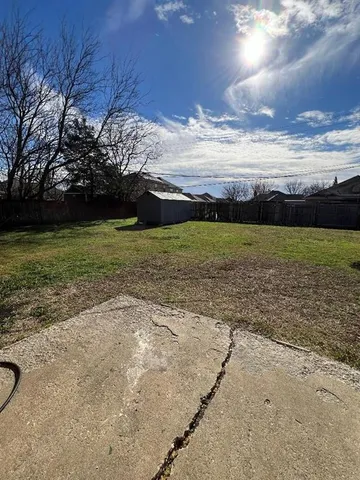 $1,750 | 102 Wayne Street, Sanger, TX 76266