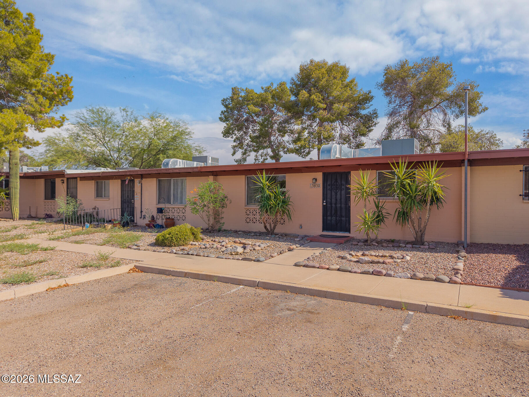3930 North Pomona Road Tucson, AZ 85705 - Photo 3 of 29 Entry