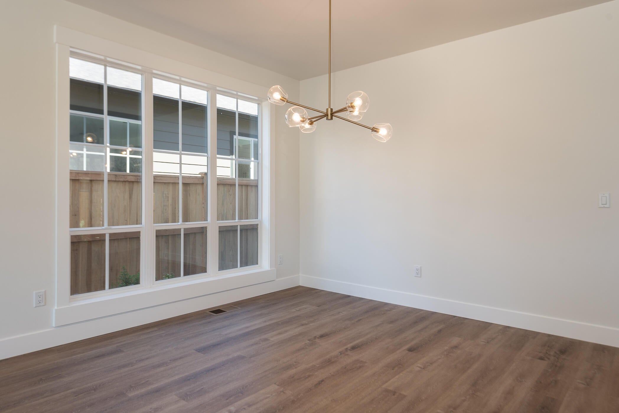 20474 Murphy Road Bend, OR 97702 - Photo 8 of 33 Dining Area