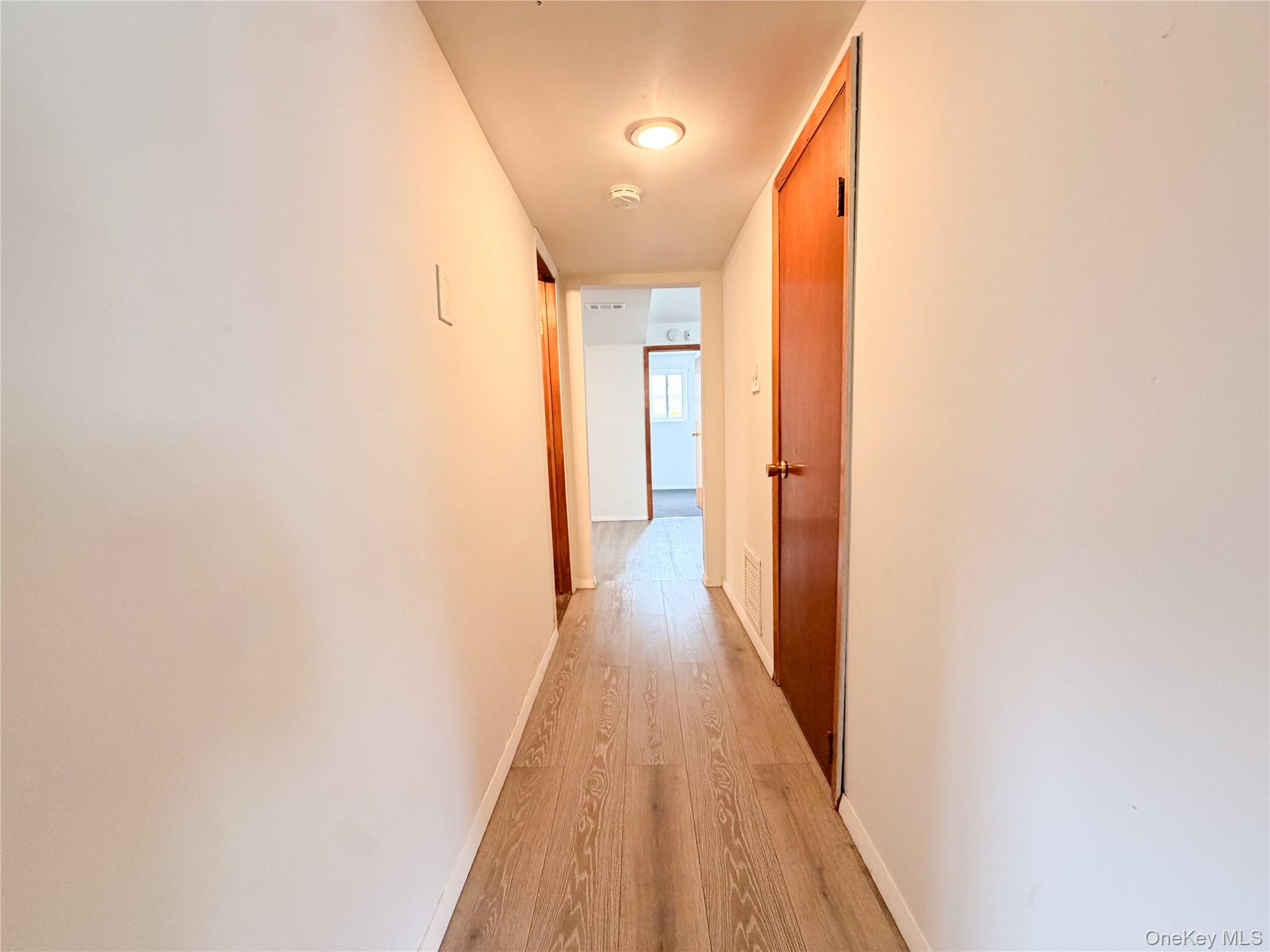 21 Craig Road Islip Terrace, NY 11752 - Photo 5 of 11 Gallery Image 5