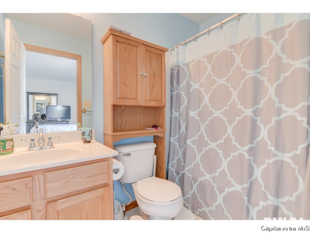 3917 McCormick Drive Springfield, IL 62707 - Photo 17 of 33