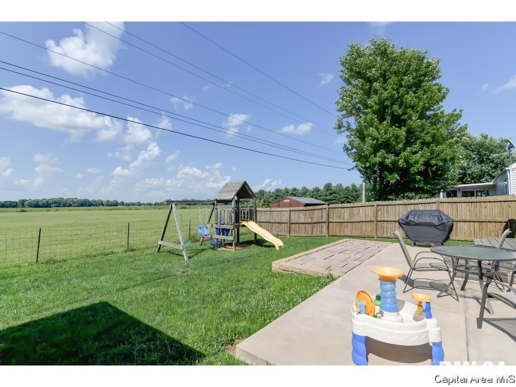3917 McCormick Drive Springfield, IL 62707 - Photo 2 of 33