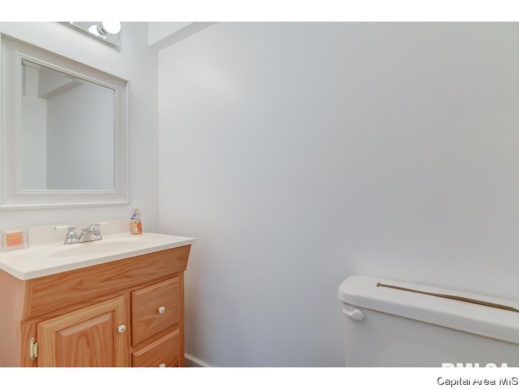3917 McCormick Drive Springfield, IL 62707 - Photo 6 of 33
