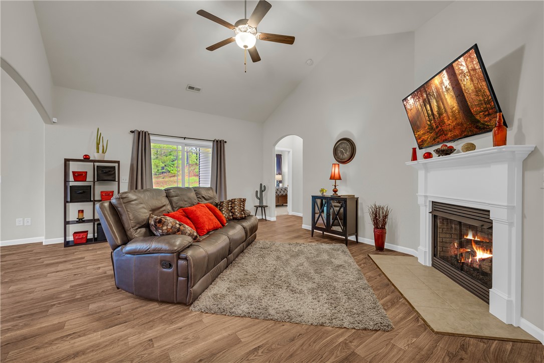 620 Sandstone Drive Seneca, SC 29678 - Photo 3 of 44