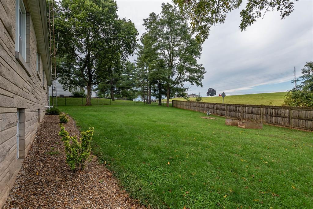 6397 South Empire Road Bloomington, IN 47401 - Photo 30 of 32 Gallery Image 30