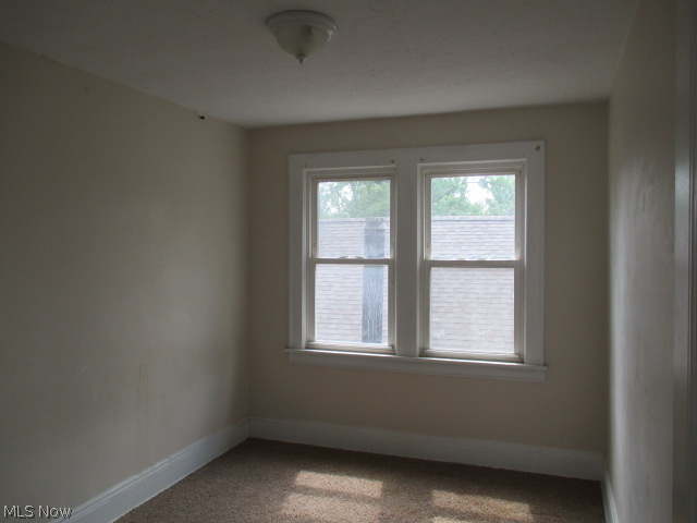 4828 Rockwood Road Cleveland, OH 44125 - Photo 12 of 18