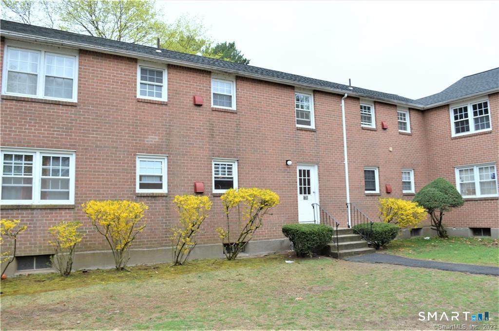 8 Brickyard Road, Unit 21A Farmington, CT 06032 - Photo 1 of 8