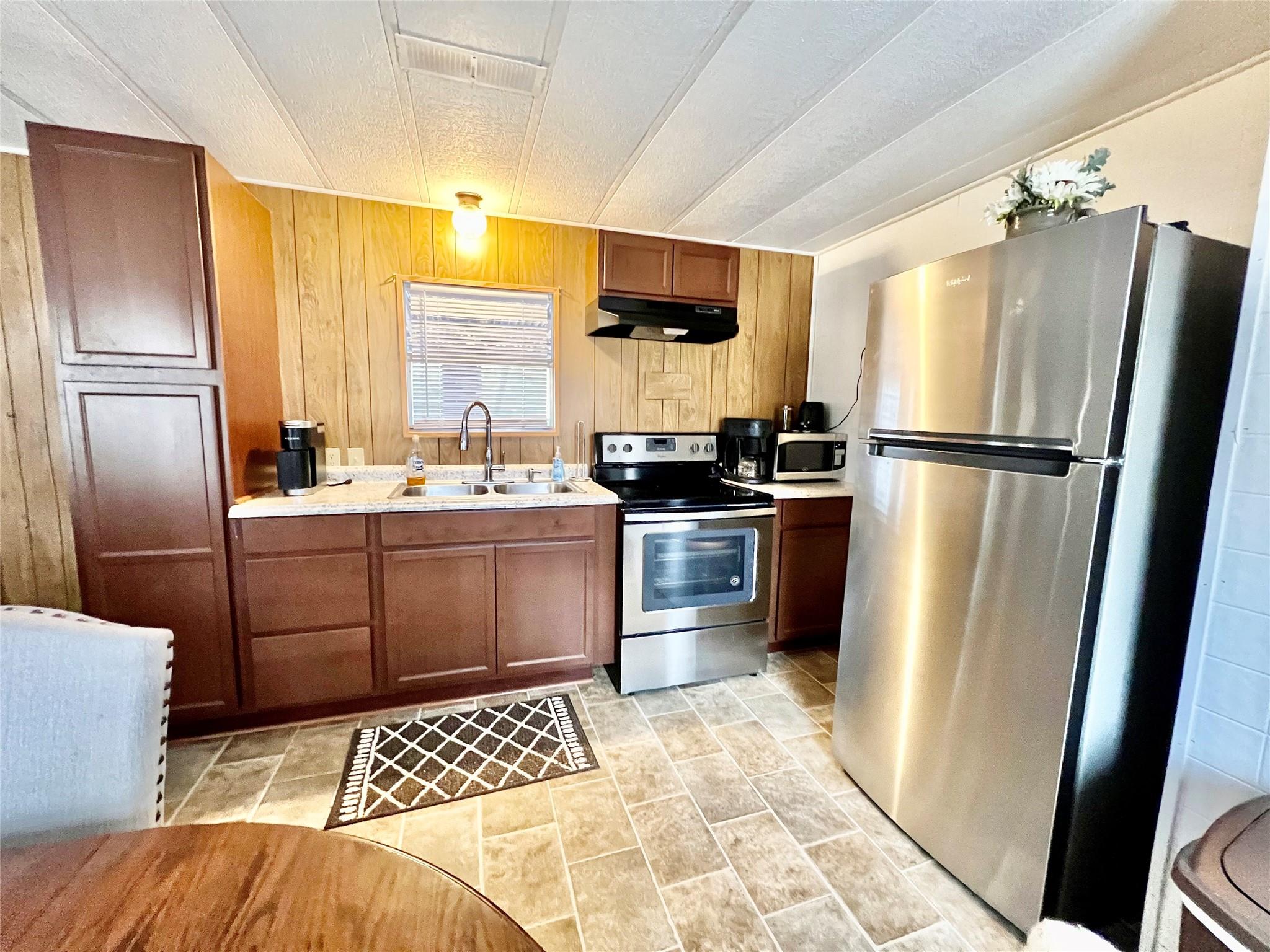 251 Kingfisher Drive Ridgeway, SC 29130 - Photo 6 of 21 Gallery Image 6