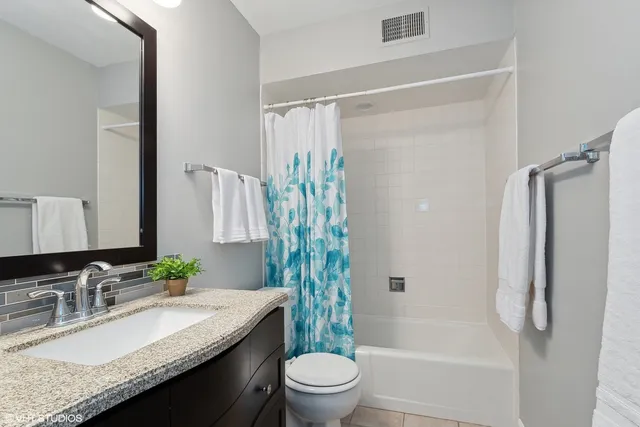 $225,000 | 520 Shorely Drive, Unit 201, Barrington, IL 60010