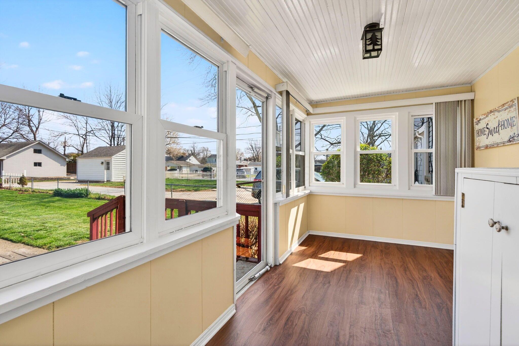 892 North Court Street Circleville, OH 43113 - Photo 12 of 58 Sunroom