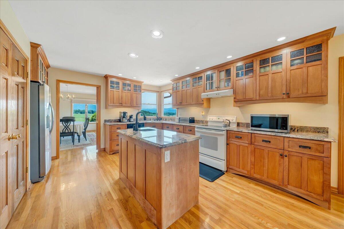 1558 Prease Road Buchanan, VA 24066 - Photo 14 of 53 Solid wood cabinets