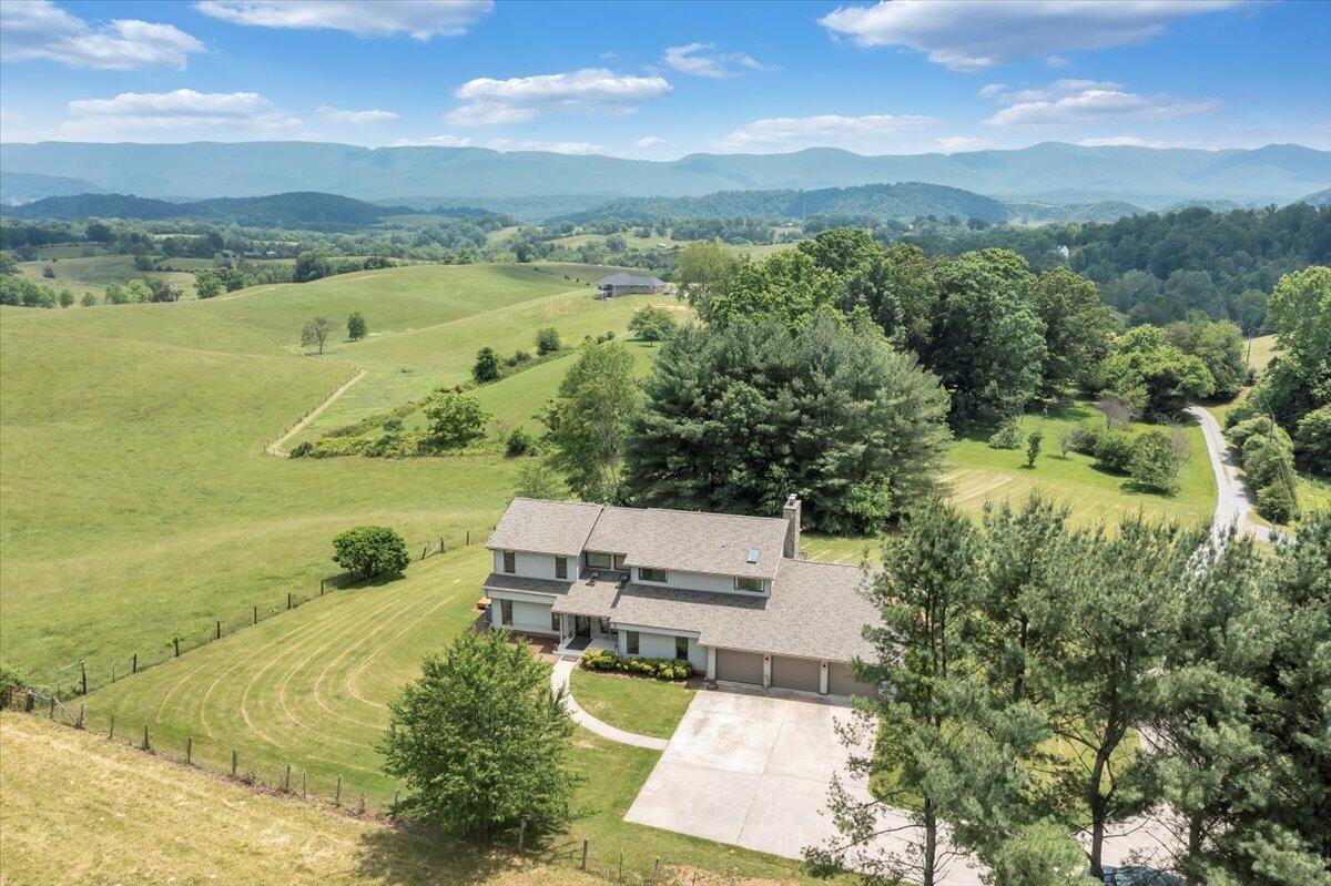 1558 Prease Road Buchanan, VA 24066 - Photo 5 of 53 The mountain view are incredible!