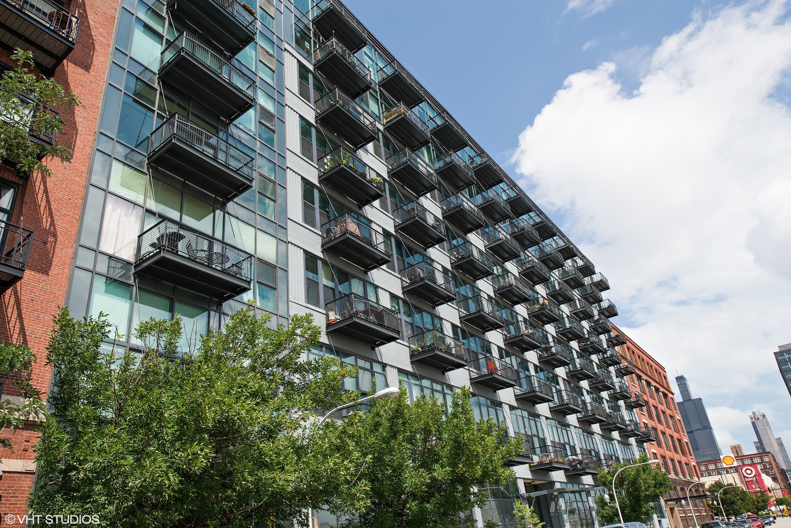 1224 West Van Buren Street, Unit 822 Chicago, IL 60607 - Photo 1 of 21