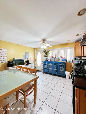 a view of a livingroom with furniture and window