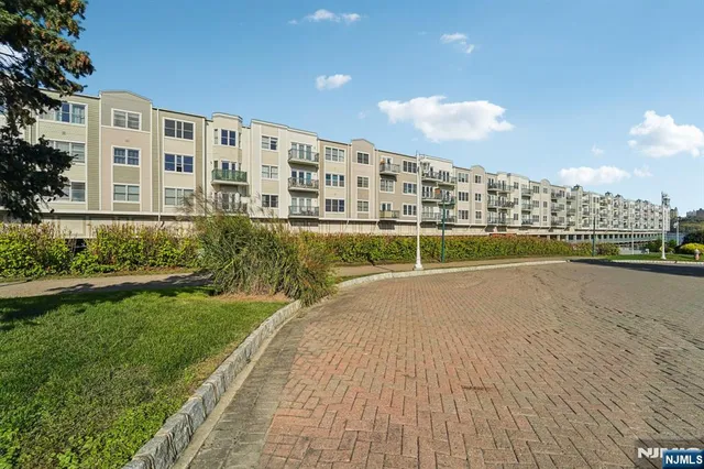 a view of a large building