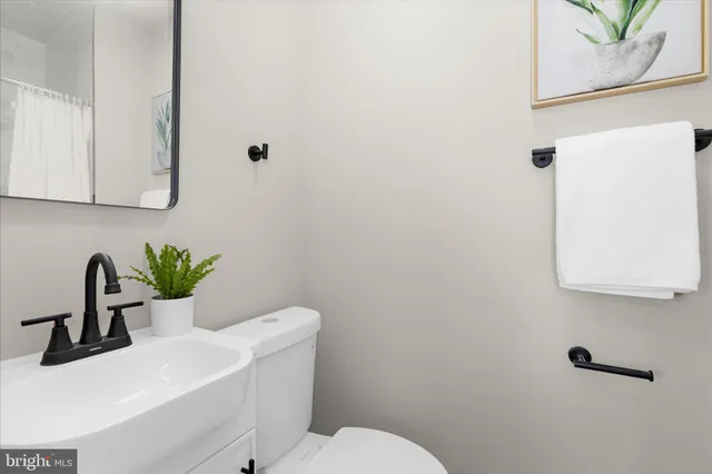 $299,900 | 8212 Coatsbridge Court, Severn, MD 21144