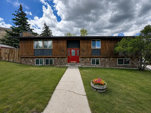 $375,000 | 2645 Illinois Court, Green River, WY 82935